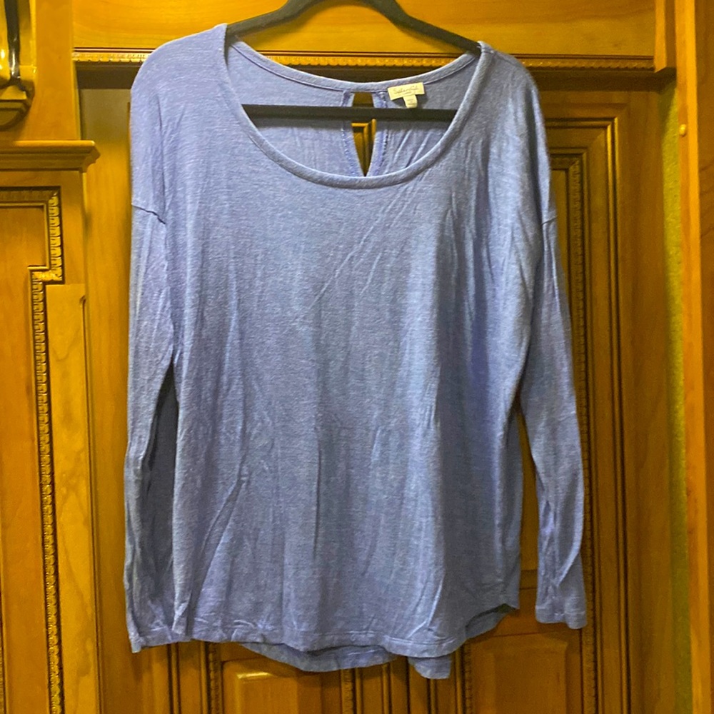 Splendid Long Sleeve T-shirt with cut outs in the back Size Large - Picture 1 of 6